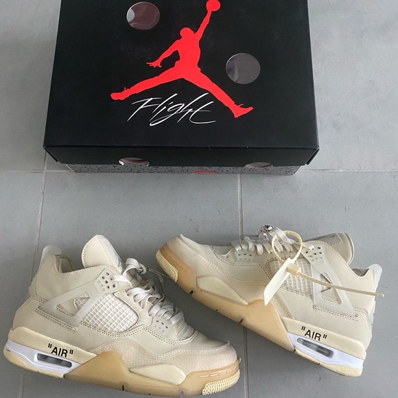 Off White Jordan 4s